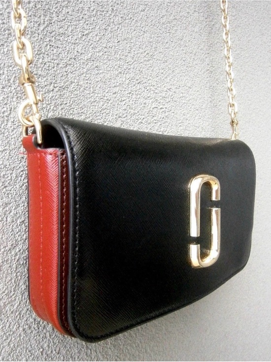 Marc Jacobs Handbags - Marc Jacobs Snapshot WOC Tricolor Black SAFFIANO Leather Flap Burghundy Base